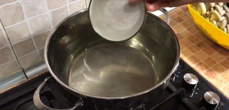 Быстрый и вкусный способ посолить устрицы в домашних условиях