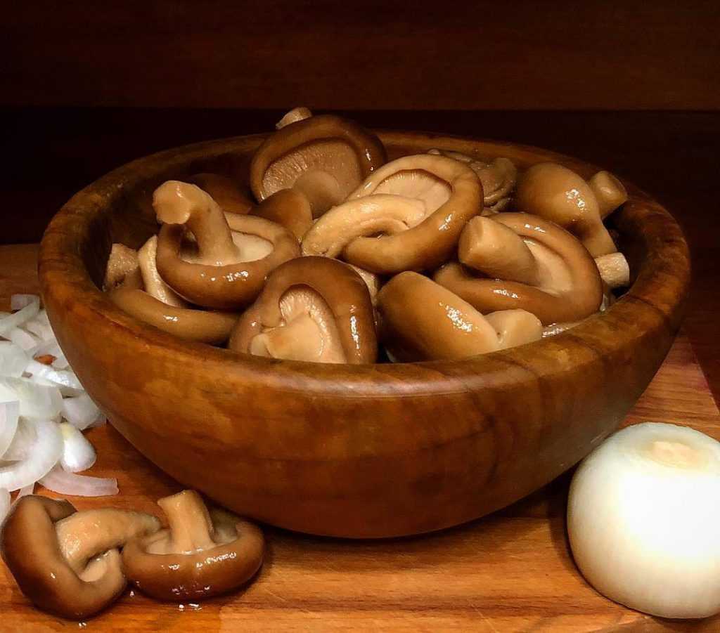 Маринование хрустящей икры! Основные способы засолки, рецепты и советы