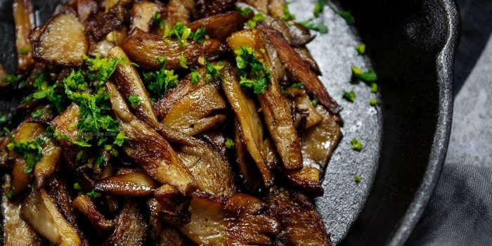 Сколько по времени жарить вешенки